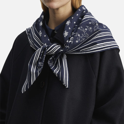 Classic Scarf 90x90 Dark Navy/Light Cream