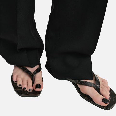 Croco-Embossed Flip Flops Dark Brown