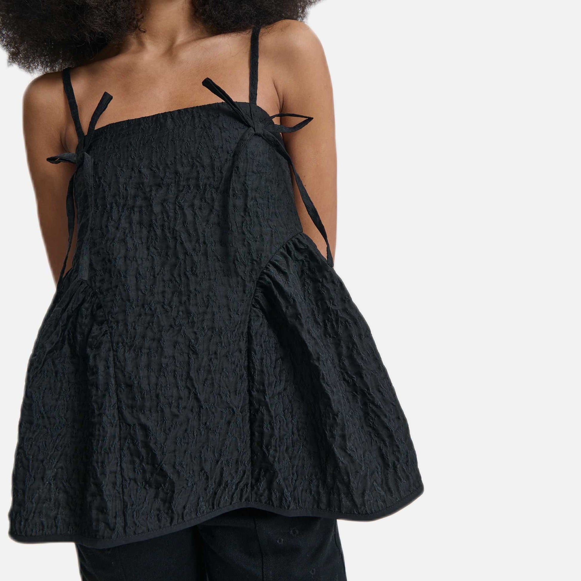 Akira Top Black