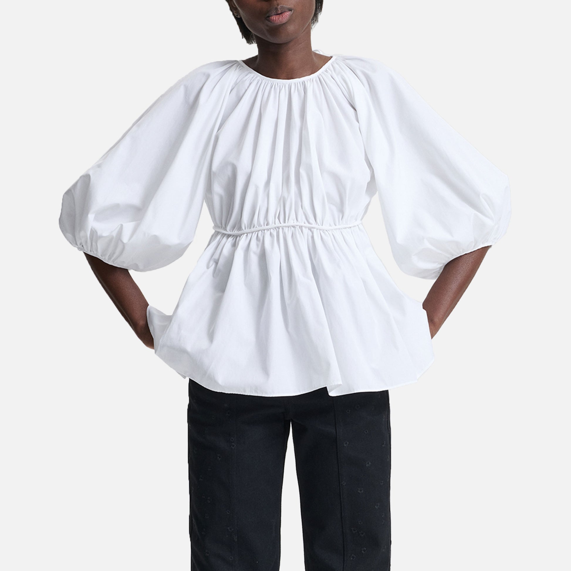 Amo Top White