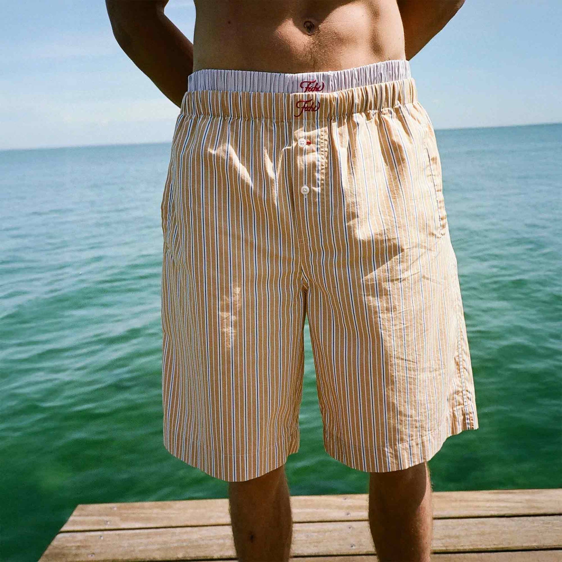 Bermuda Shorts Sunset Stripes