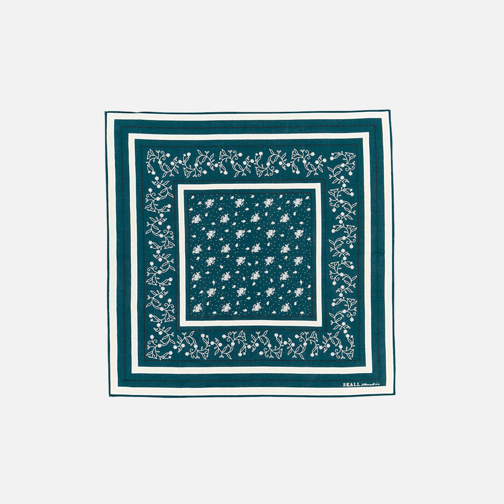 Classic Scarf 55x55 Pine Green