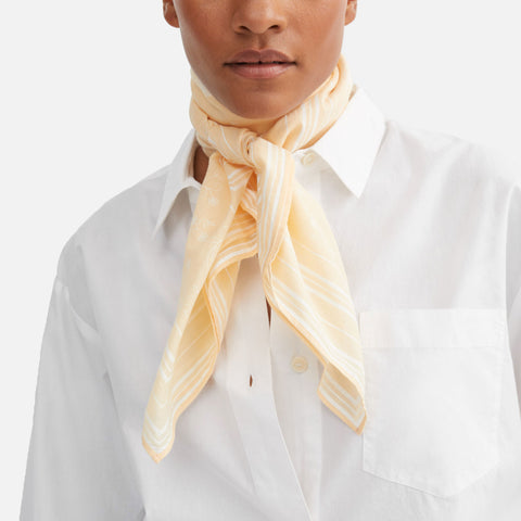 Classic Scarf 90x90 Light Peach/White