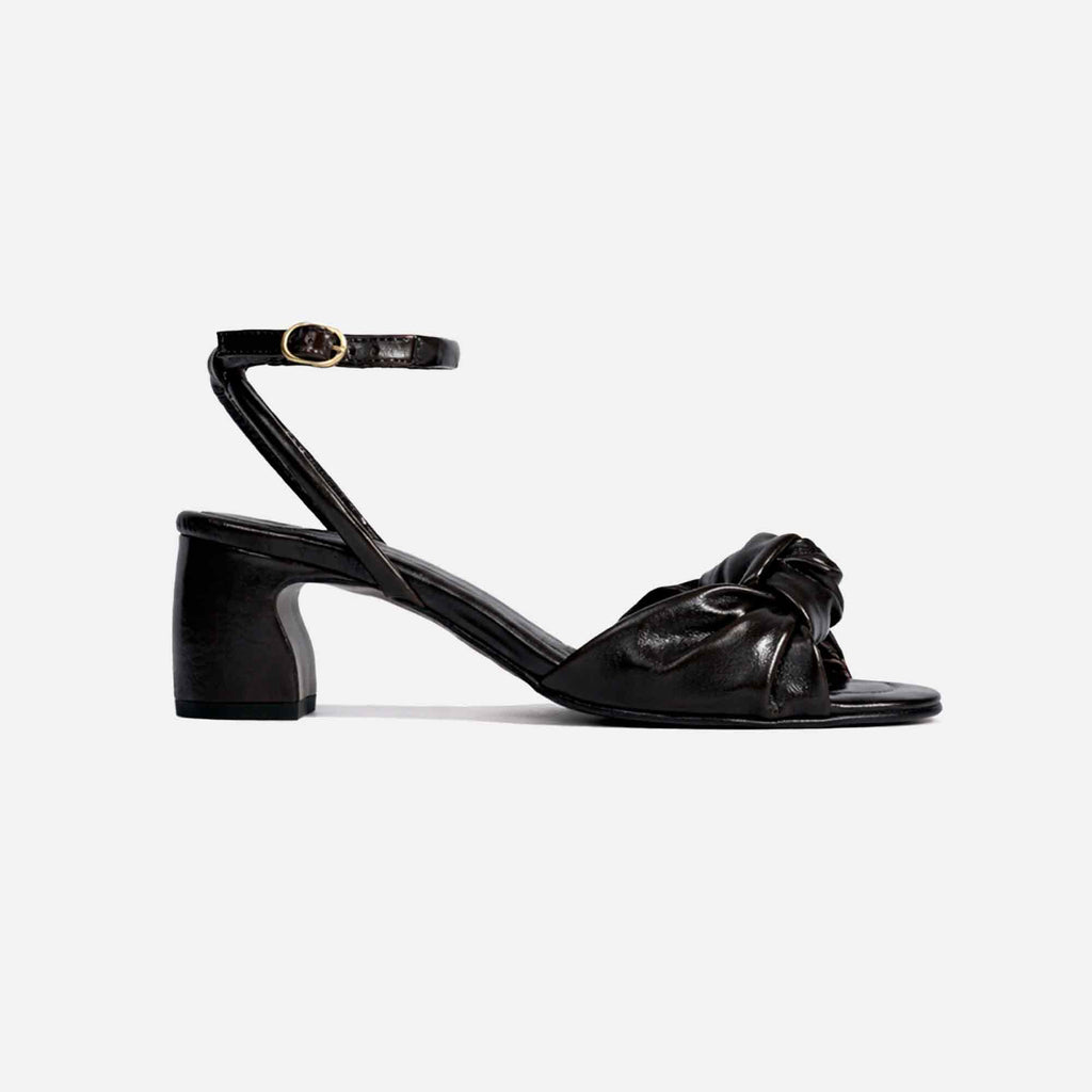 Curvey Sandals Black