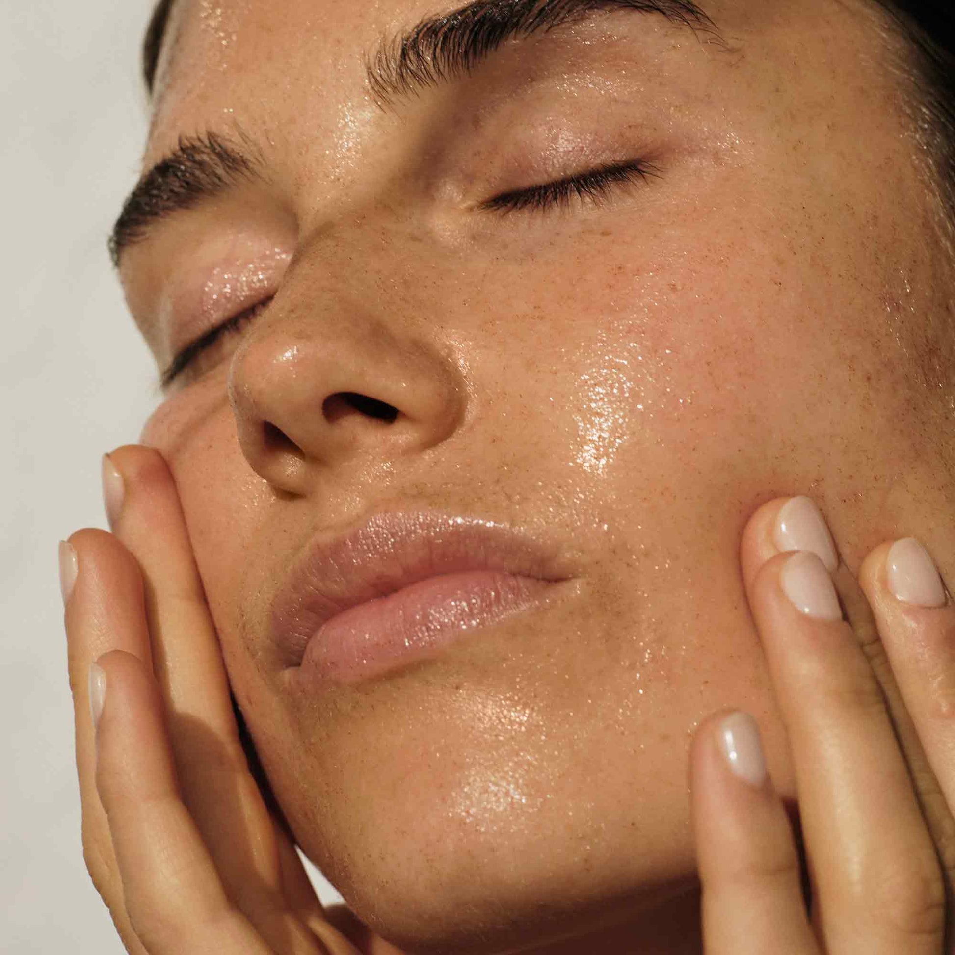 Exfoliating Hydra Mask