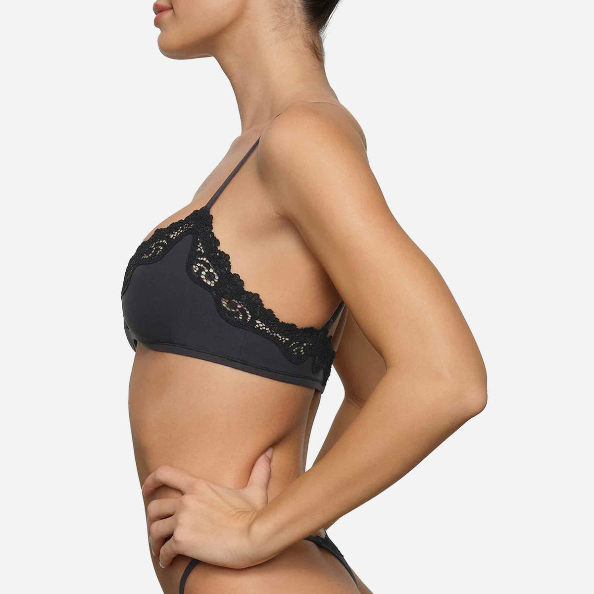 Fits Everybody Lace Scoop Bralette Onyx