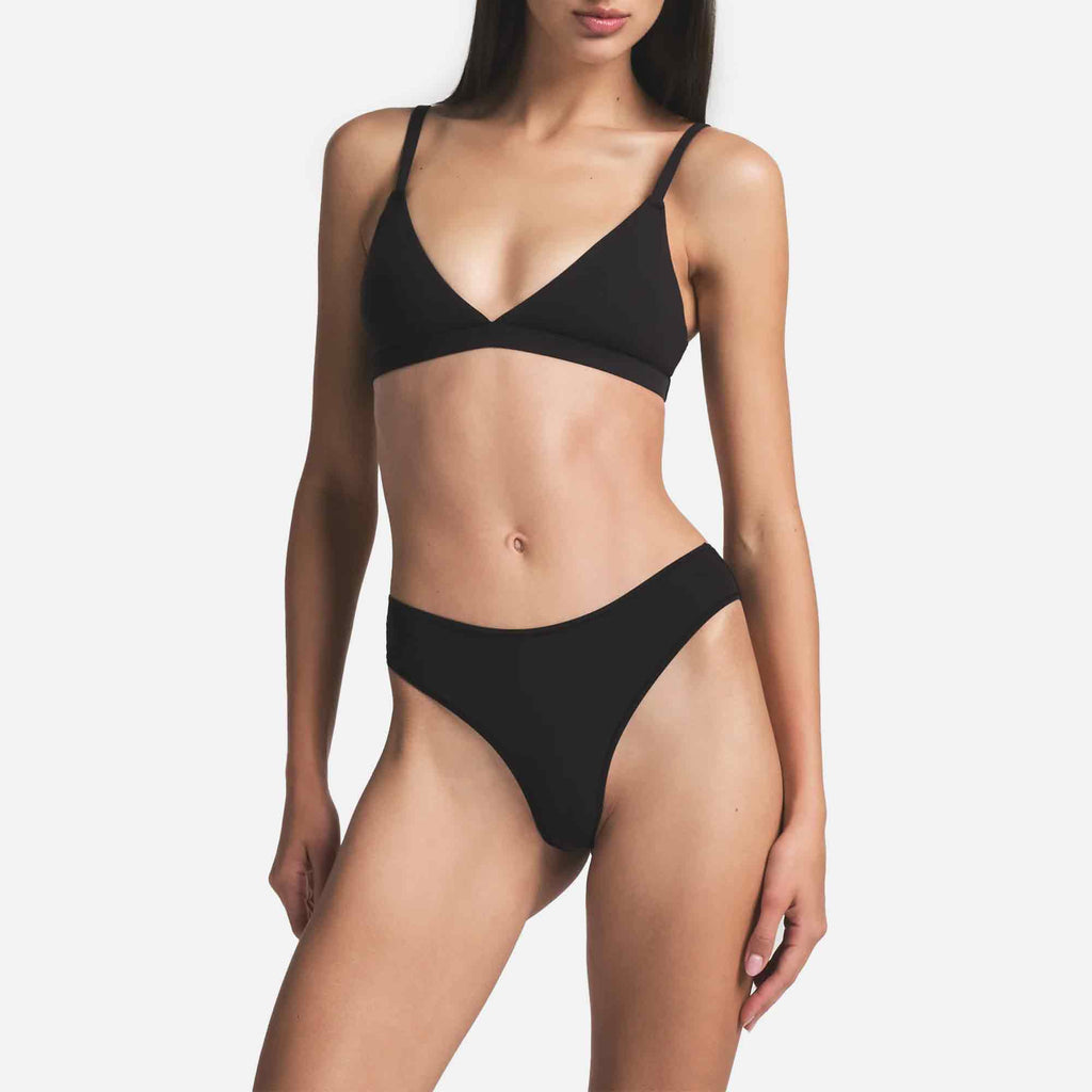 Fits Everybody Thong Onyx