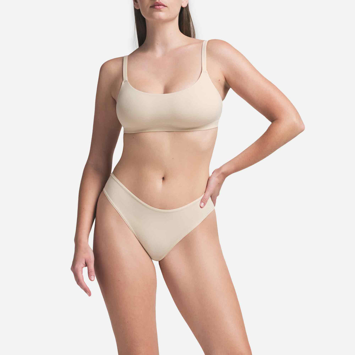 Fits Everybody Thong Sand