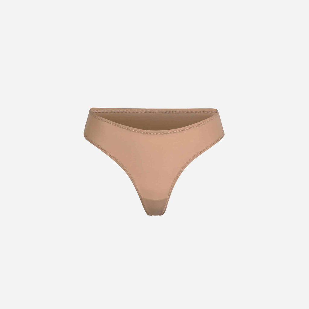 Fits Everybody Thong Sienna
