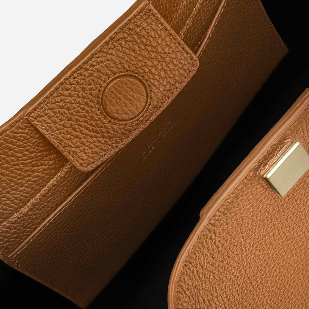 Gyoza Tote Bag Grained Leather Hazel