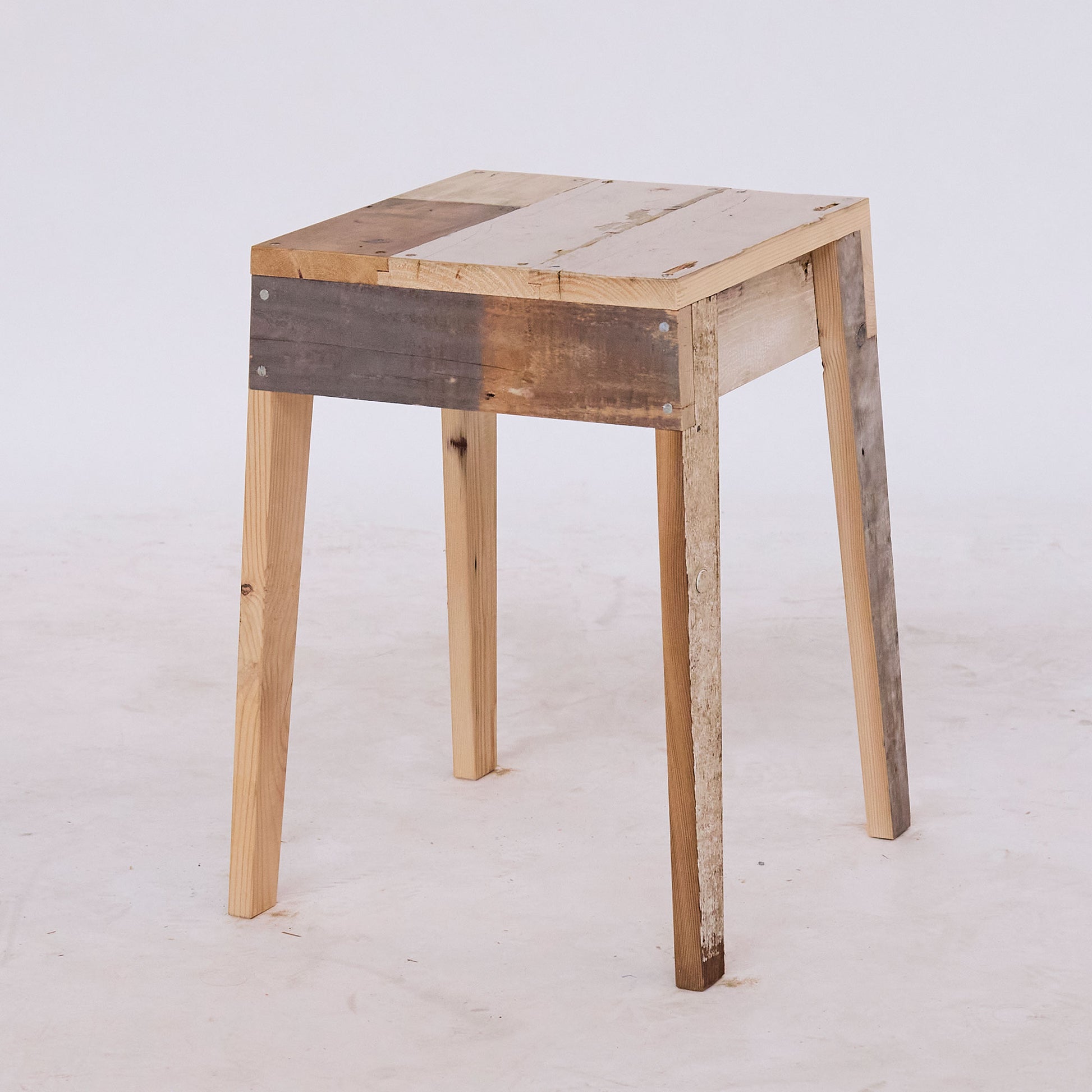 Scrapwood Stool High Gloss - SK 37