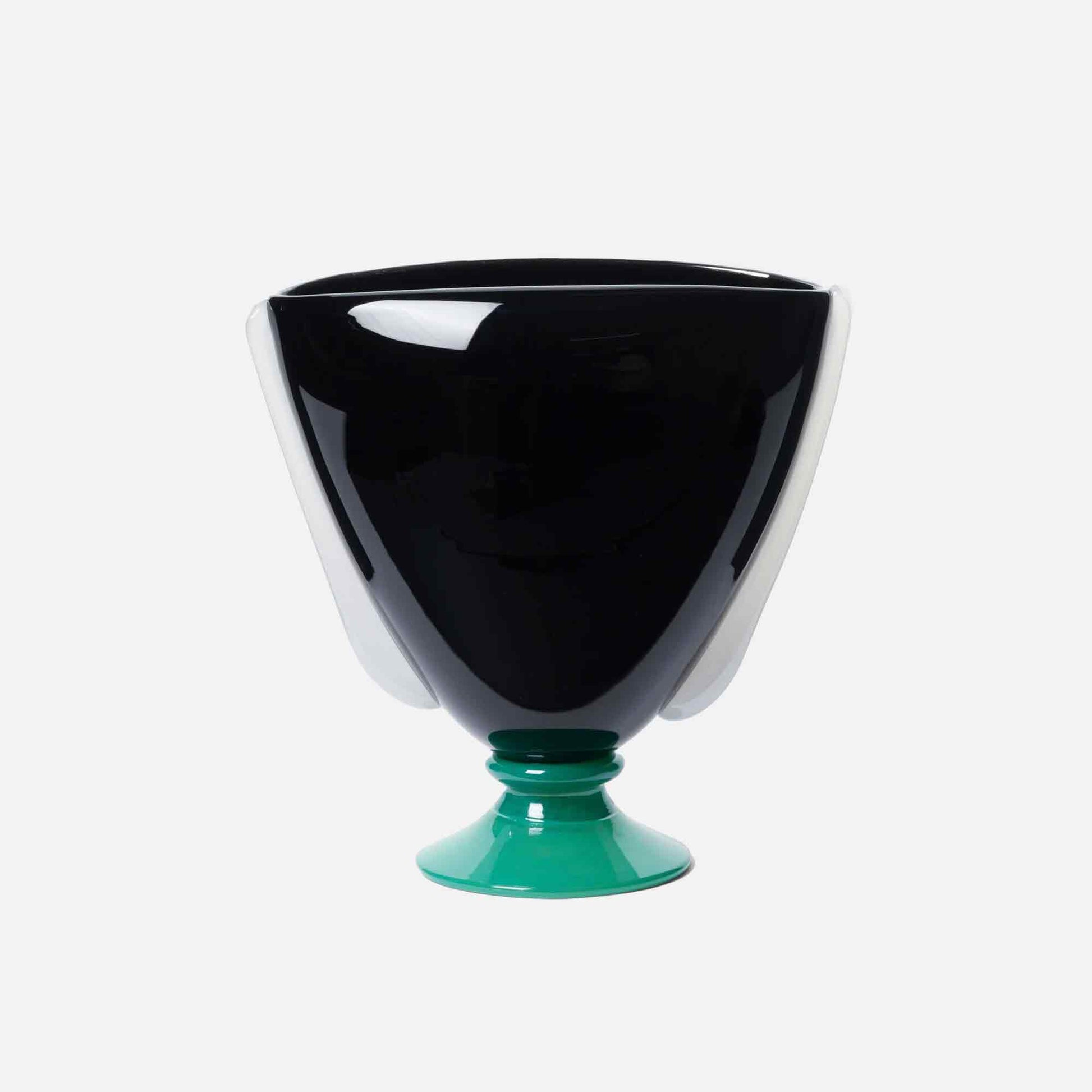 Karl Vase Piano