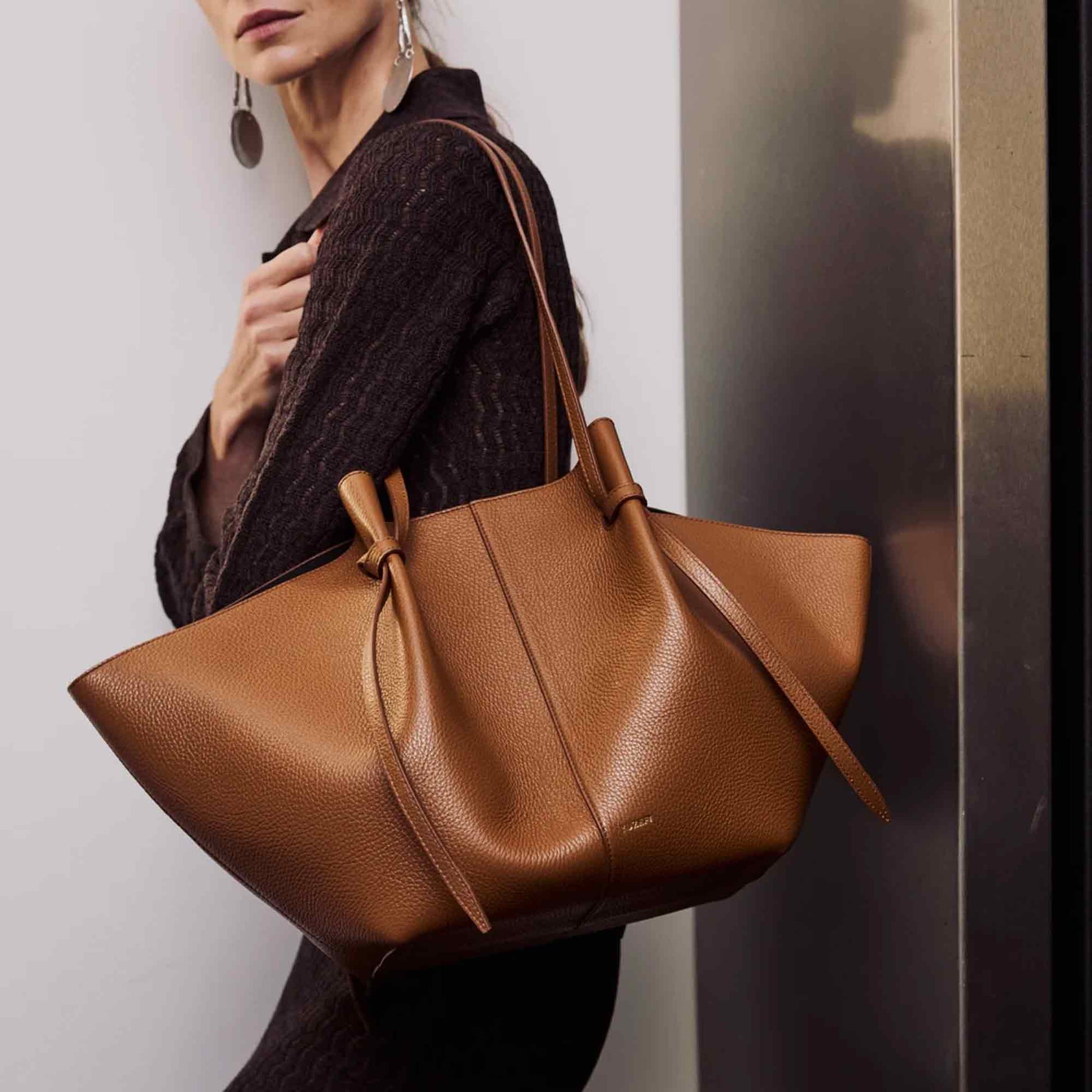 Large Mochi Tote Bag Grained Leather Hazel