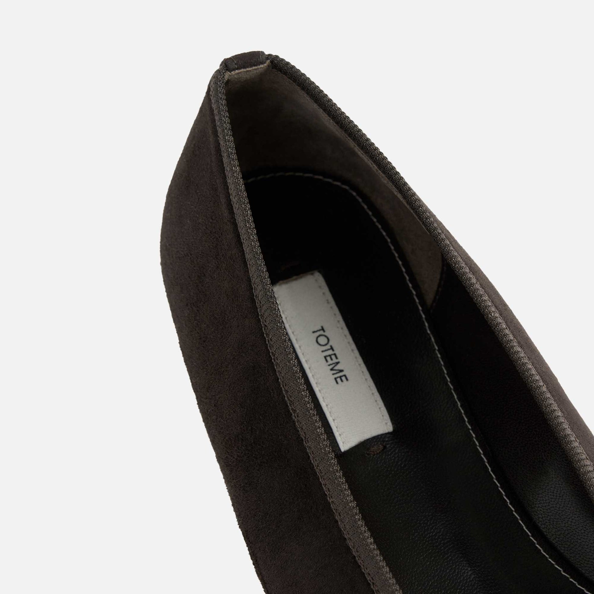 Minimalist Suede Ballerinas Pepper
