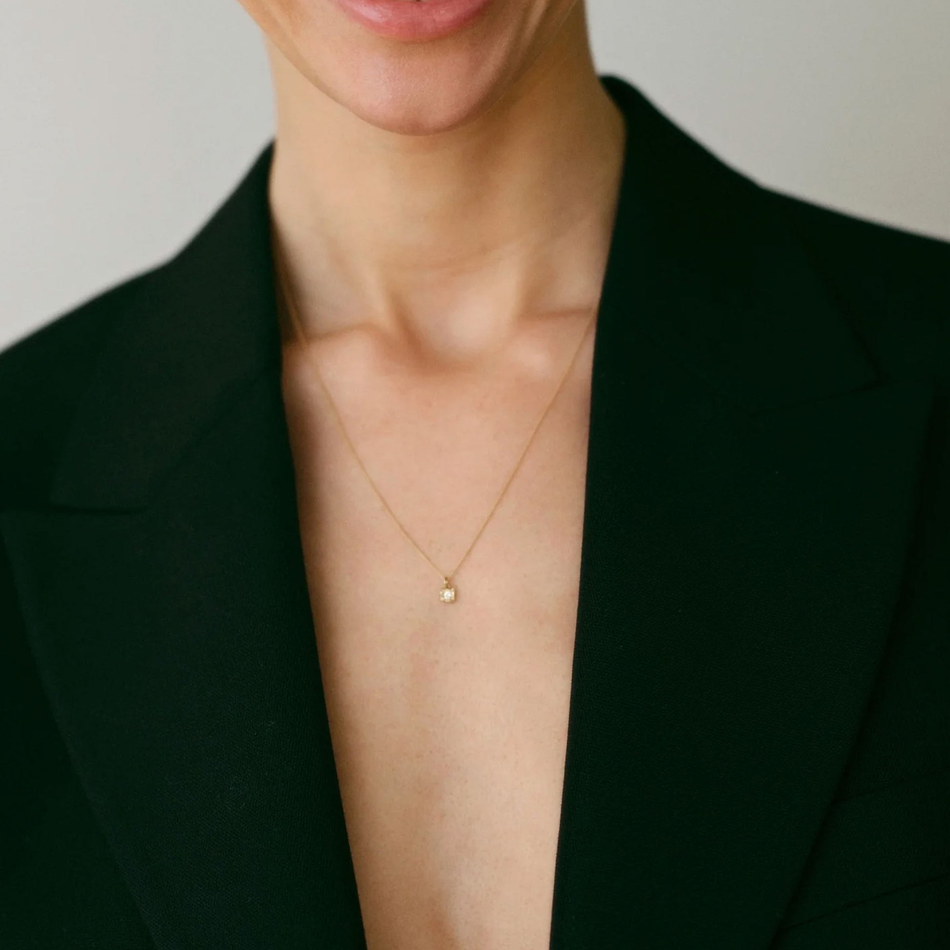 Ofelia Necklace Solid Gold
