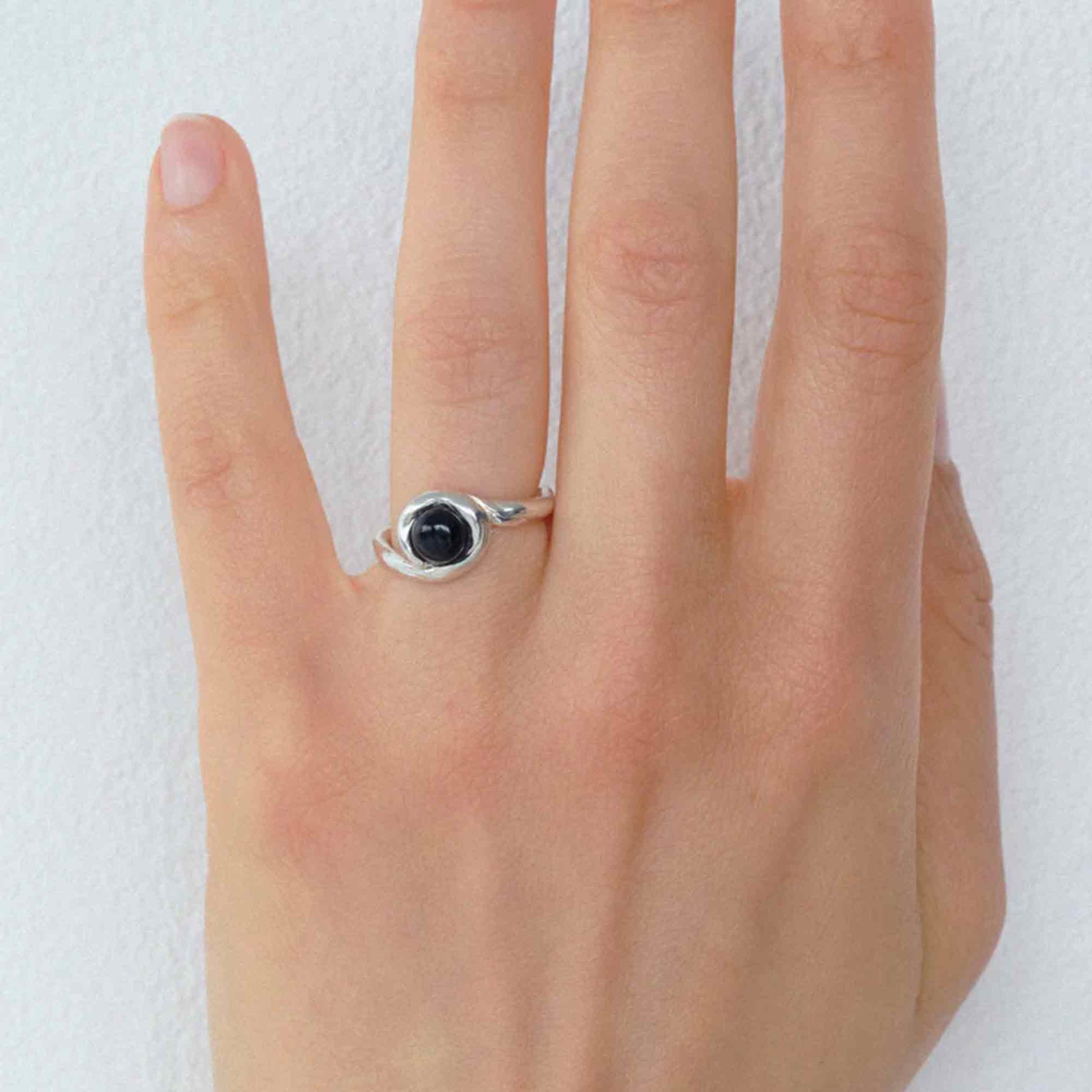 Petite Lago Ring Onyx