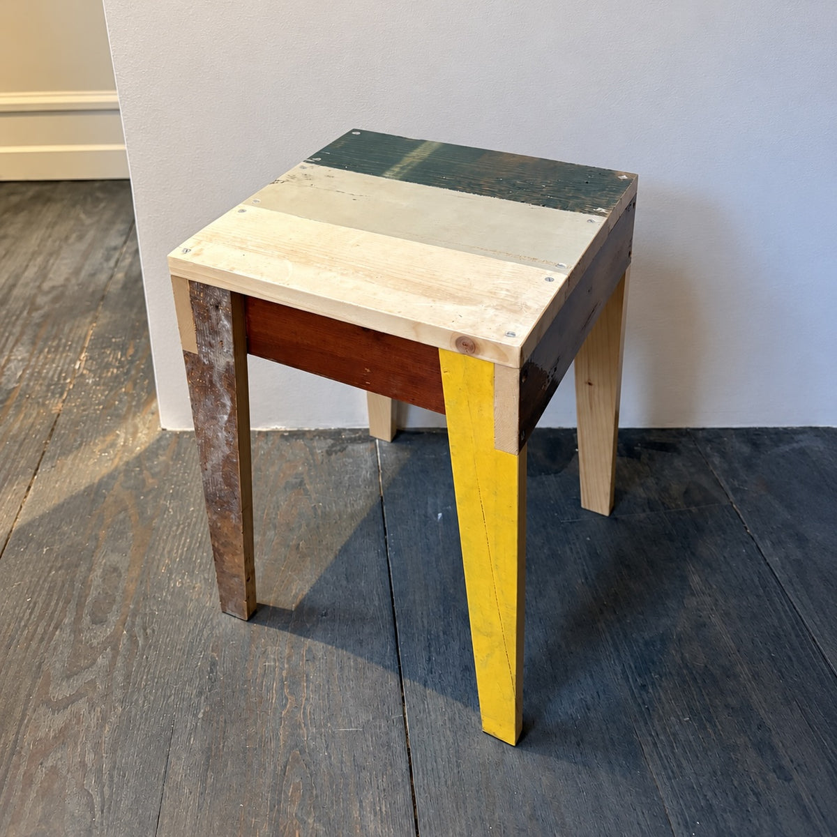 Scrapwood Stool High Gloss SK06 - 10