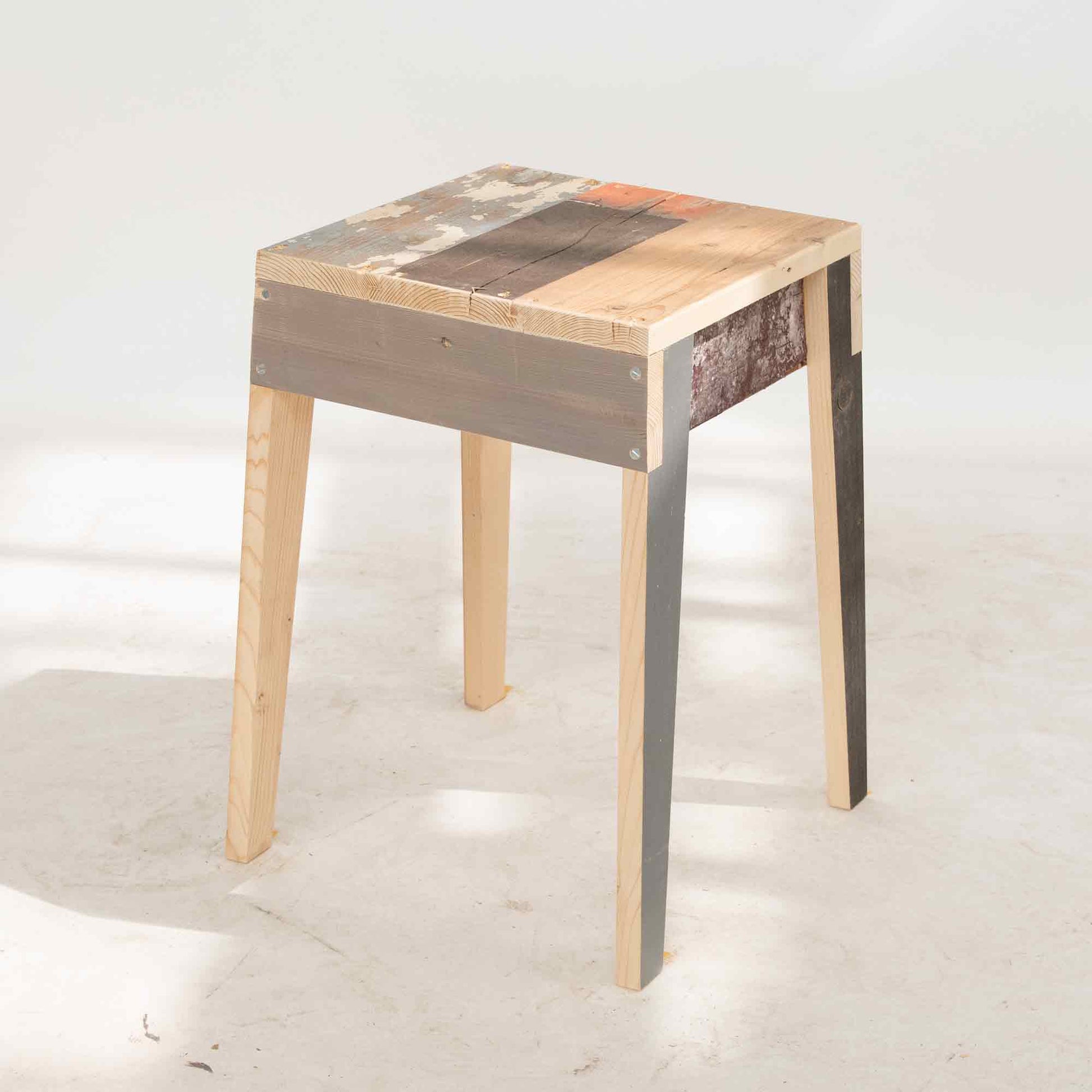 Scrapwood Stool High Gloss - 41