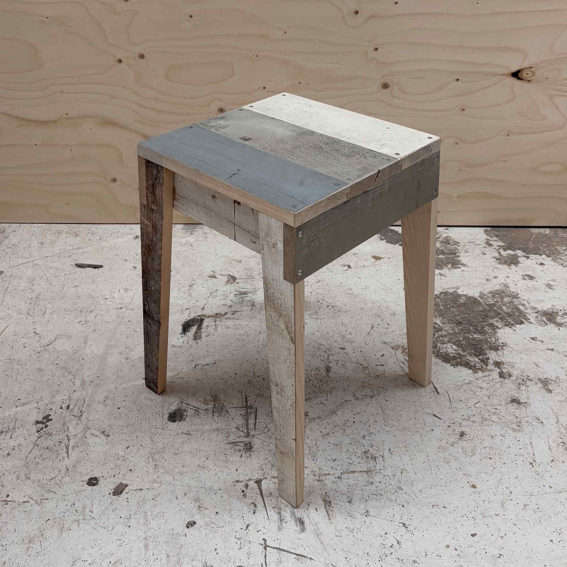 Scrapwood Stool High Gloss SK06 - 11