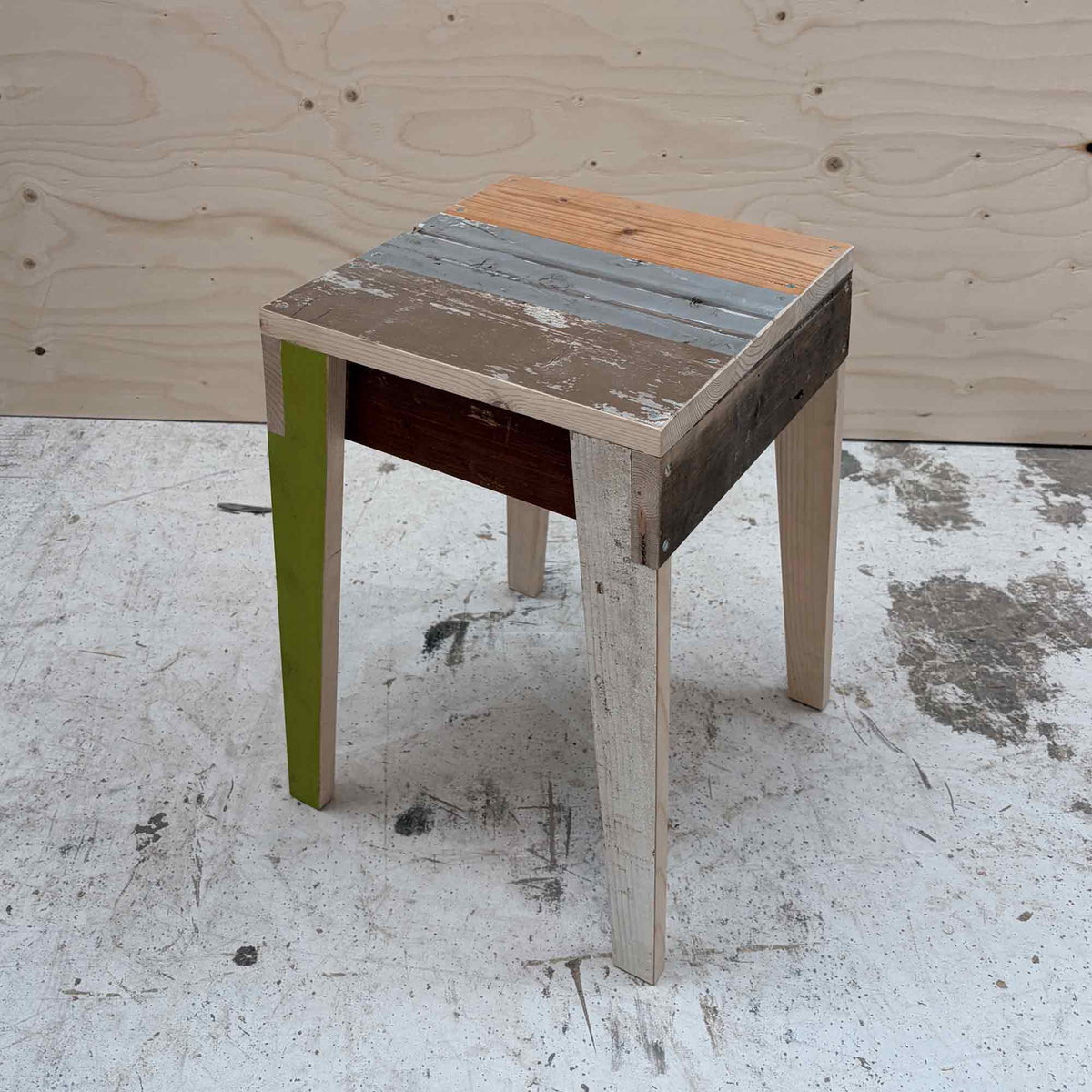 Scrapwood Stool High Gloss SK06 - 18