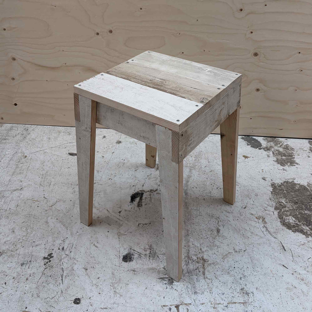 Scrapwood Stool High Gloss SK06 - 23