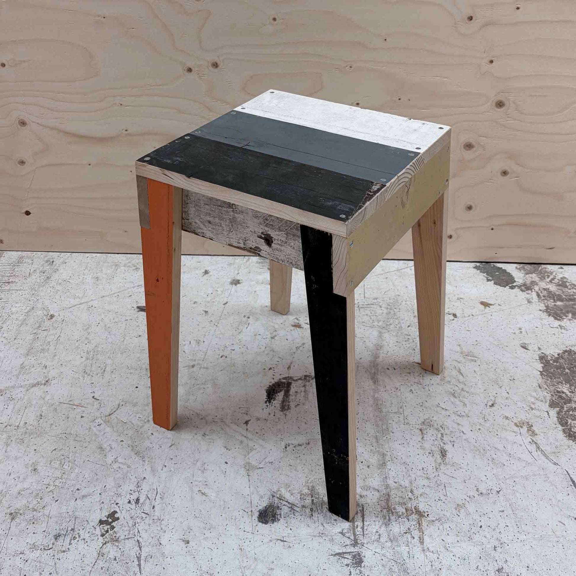Scrapwood Stool High Gloss SK06 - 28