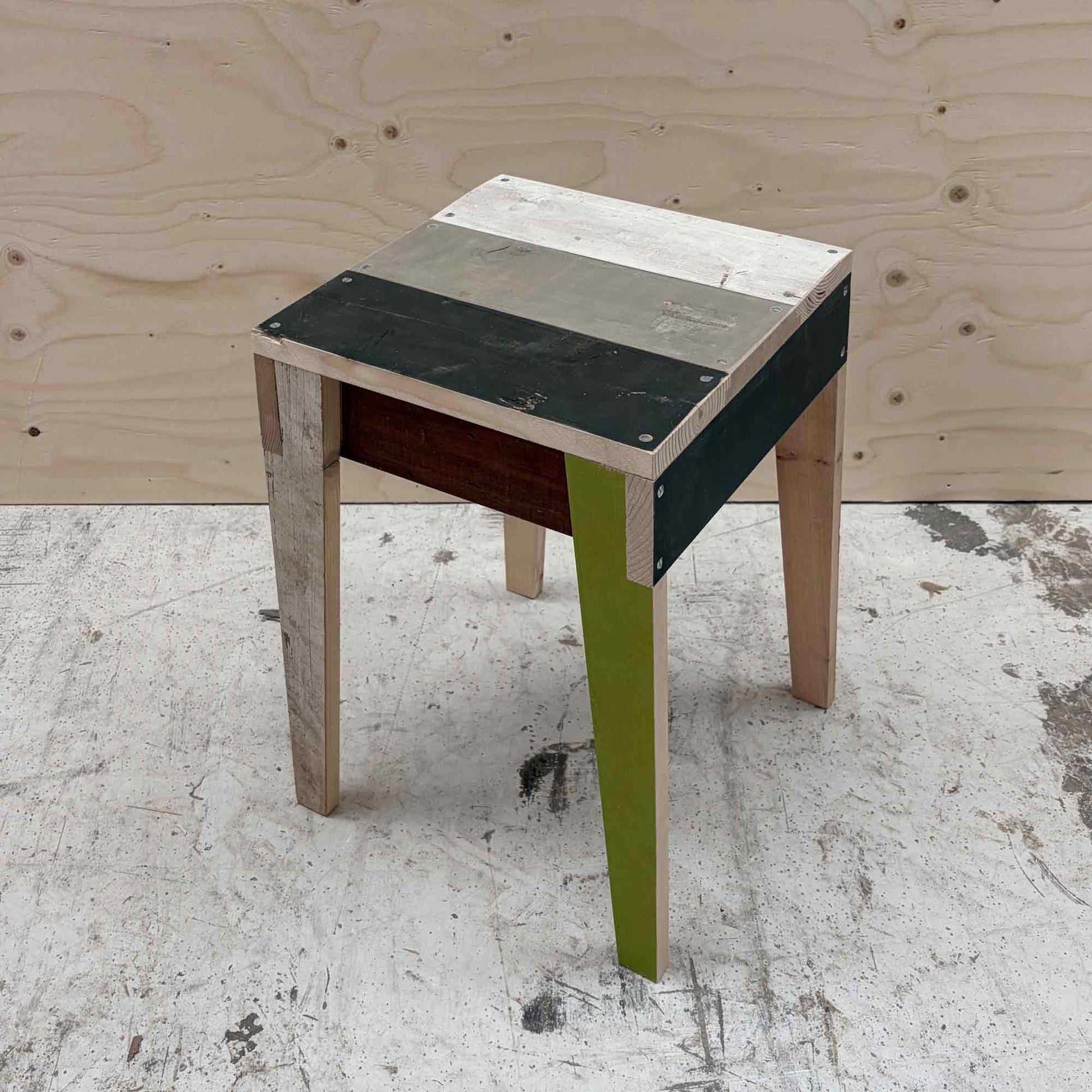 Scrapwood Stool High Gloss SK06 - 39