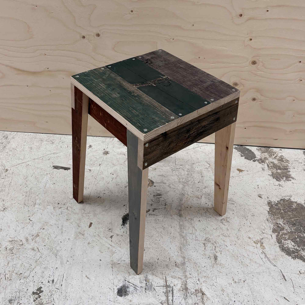 Scrapwood Stool High Gloss SK06 - 52