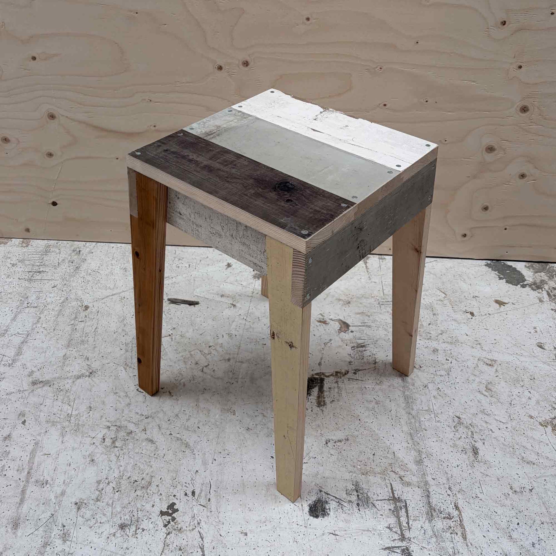 Scrapwood Stool High Gloss SK06 - 80