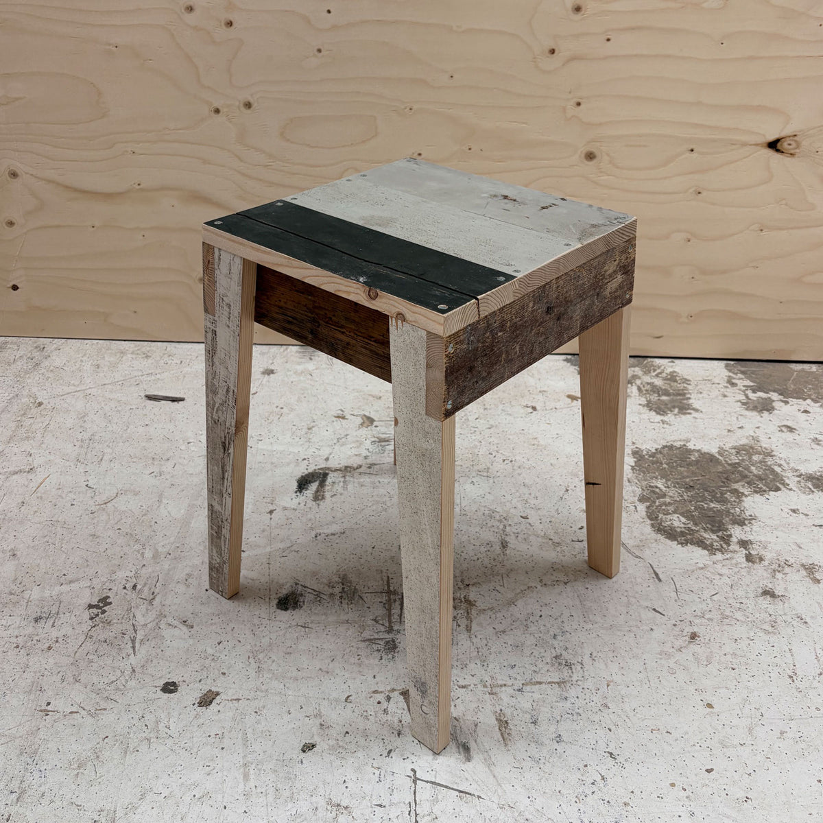 Scrapwood Stool High Gloss SK06 - 9