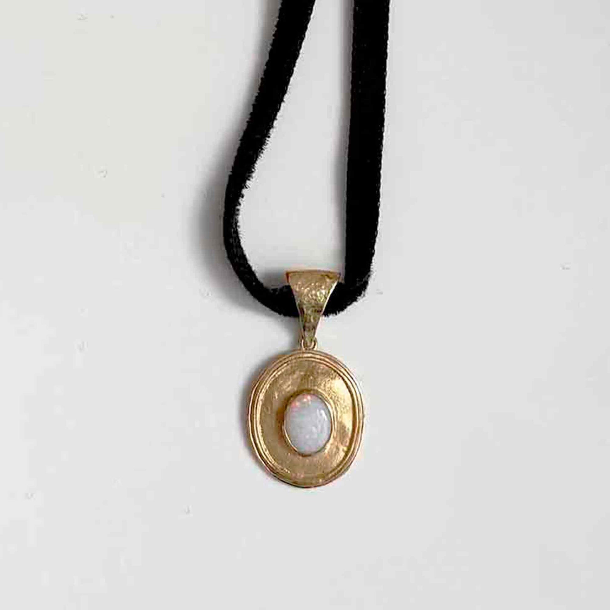 Small Costanza Necklace Gold/White Opal