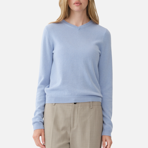 Women's Fitted 90's V-Neck Light Blue