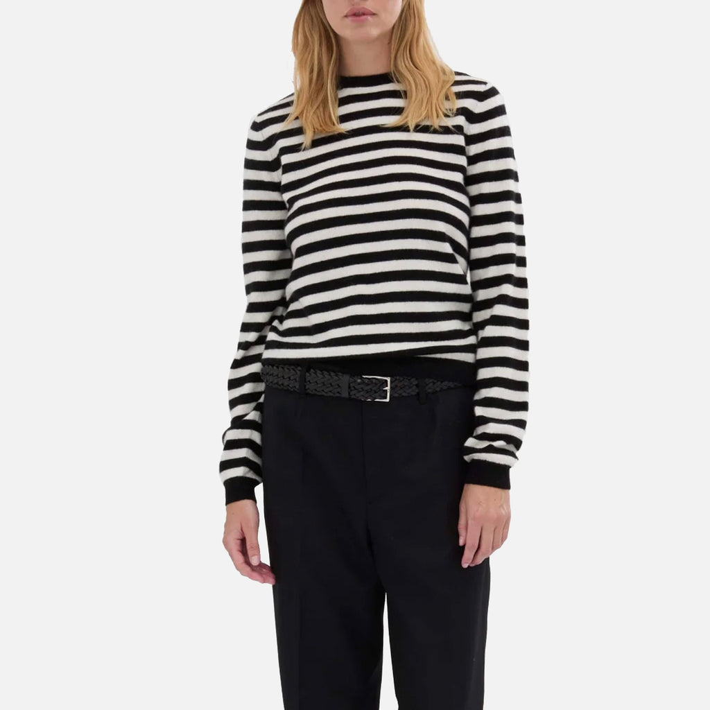 Women's Fitted Roundneck Black Cloud
