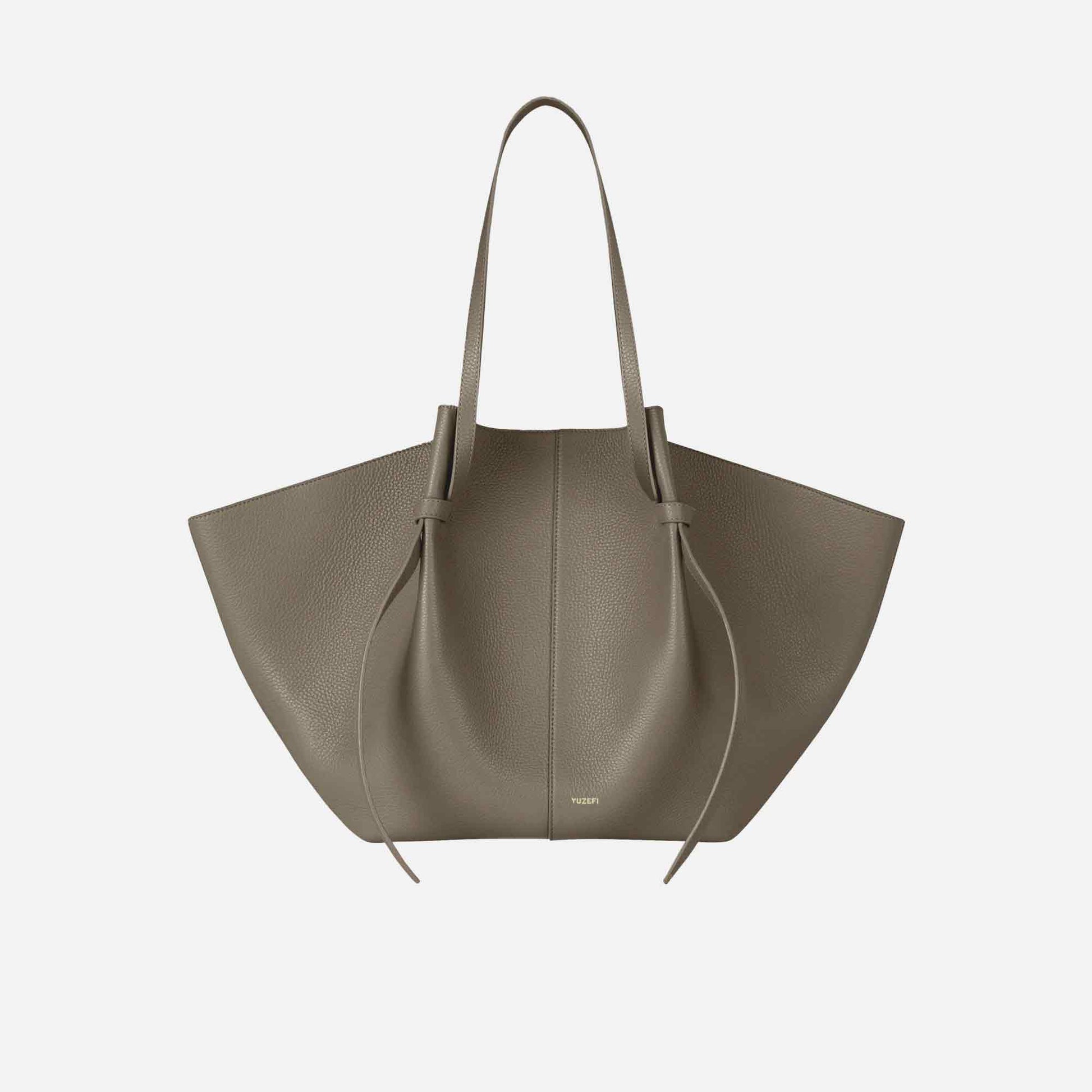 XL Mochi Tote Bag Grained Leather Taupe